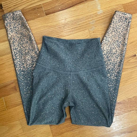 Beyond Yoga Alloy Ombre Speckled Shimmer Midi Leggings - Picture 6 of 8